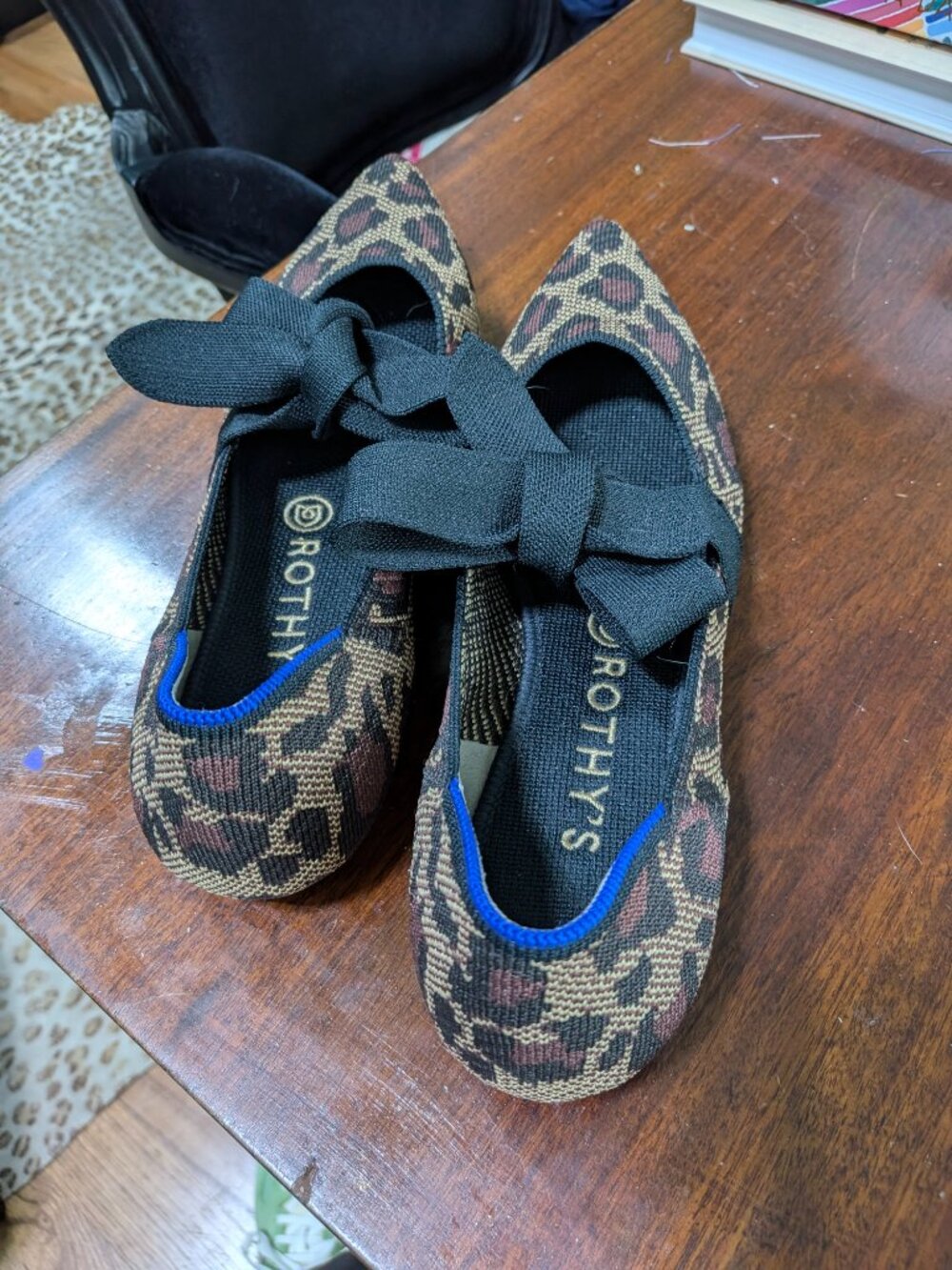 Rothy's pointed toe leopard Mary Jane flats with tie size 9 - Picture 3 of 4